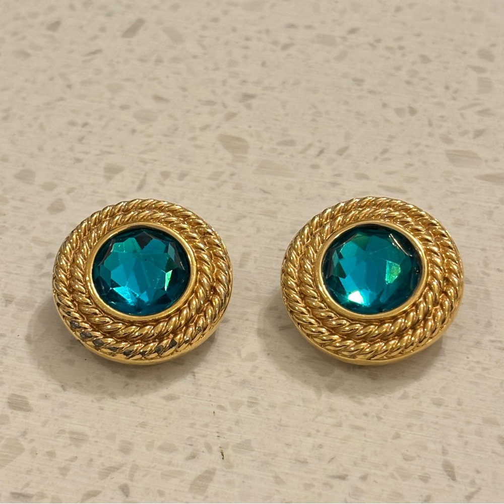 Vintage SAL 80s 90s Turquoise Green Faceted Emerald Gold Tone Clip On Earrings